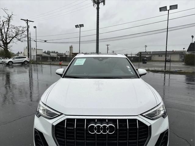 2025 Audi Q3 Premium 45 TFSI S line quattro Tiptronic