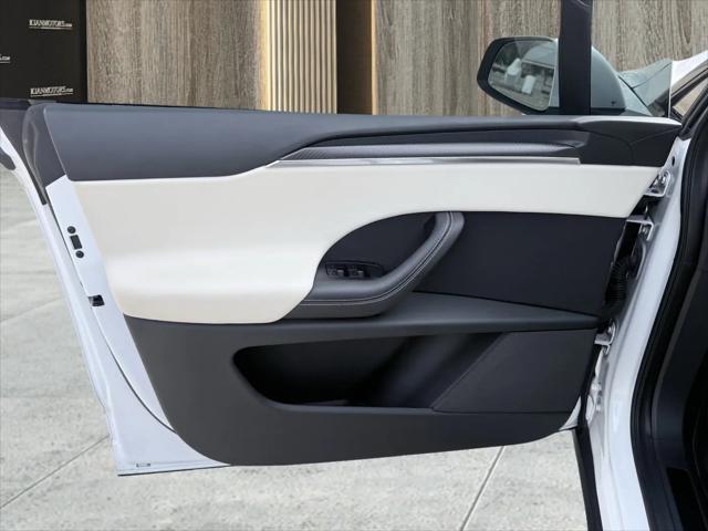 2023 Tesla Model X Plaid Tri Motor All-Wheel Drive