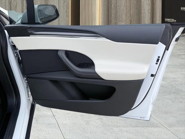 2023 Tesla Model X Plaid Tri Motor All-Wheel Drive