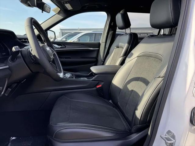 2026 Jeep Grand Cherokee L Altitude 4x4