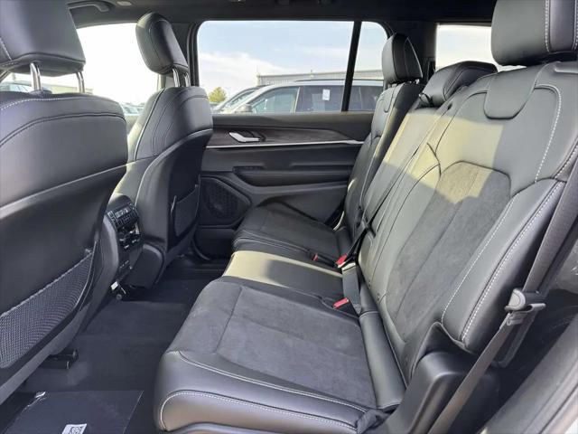 2026 Jeep Grand Cherokee L Altitude 4x4
