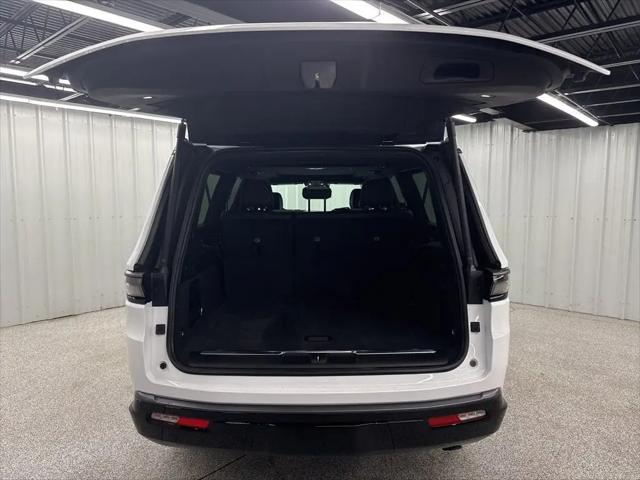 2026 Jeep Grand Wagoneer L Summit Obsidian 4x4