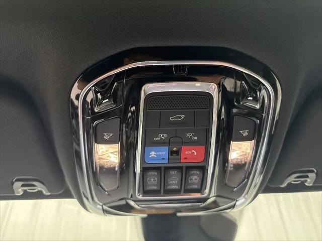 2026 Jeep Grand Wagoneer L Summit Obsidian 4x4