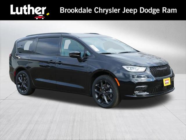 2026 Chrysler Pacifica Select AWD for sale in Brooklyn Park, MN