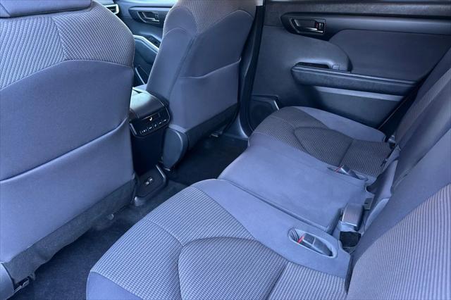 2023 Toyota Highlander LE