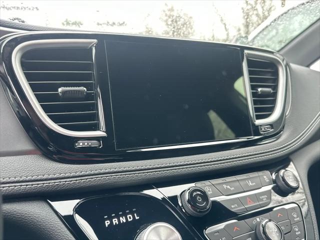 2026 Chrysler Pacifica Select AWD