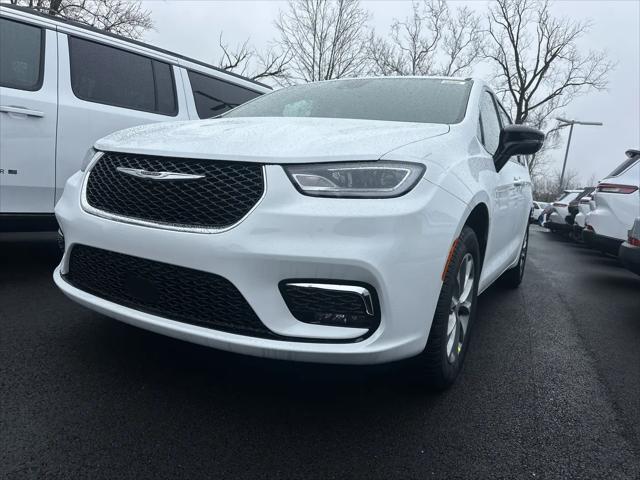 2026 Chrysler Pacifica Select AWD
