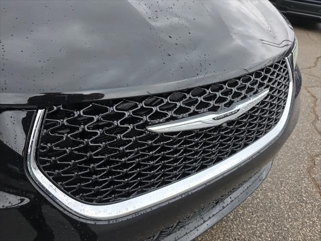 2026 Chrysler Pacifica Select AWD
