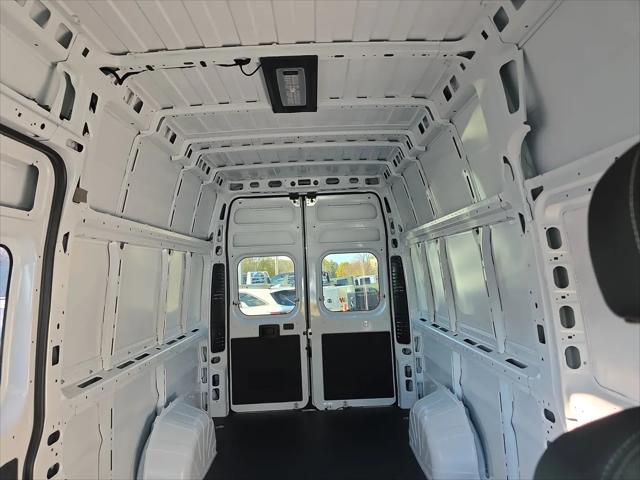 2026 Ram ProMaster Cargo Van SLT Super High Roof 159" WB EXT