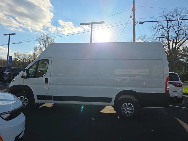2026 Ram ProMaster Cargo Van SLT Super High Roof 159" WB EXT