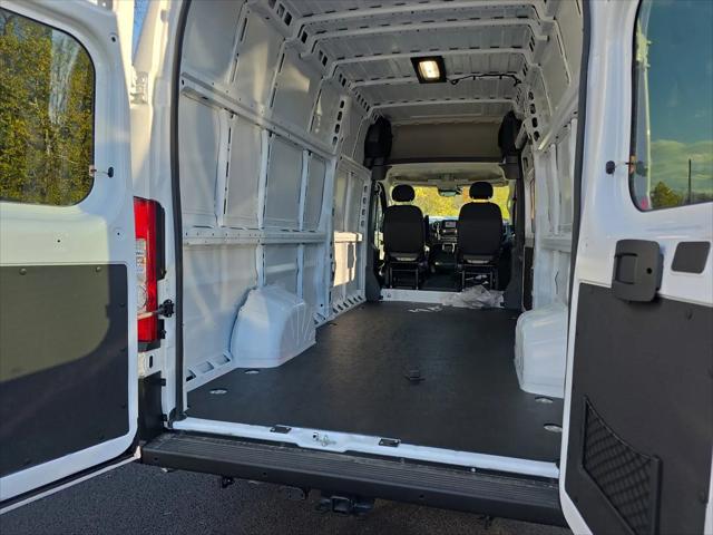 2026 Ram ProMaster Cargo Van SLT Super High Roof 159" WB EXT