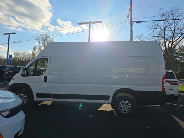 2026 Ram ProMaster Cargo Van SLT Super High Roof 159 WB EXT