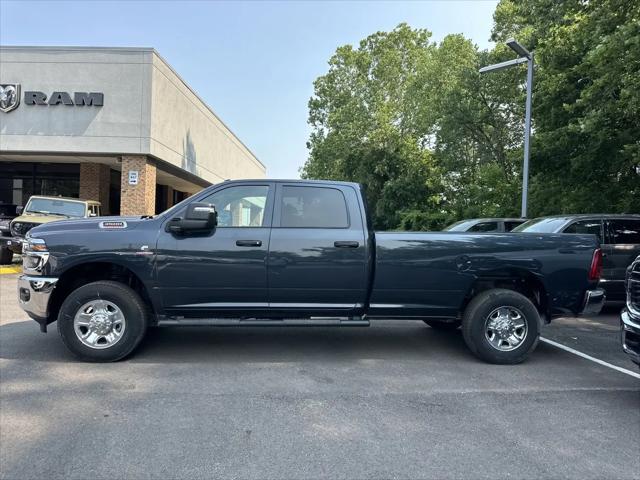 2026 Ram 3500 Tradesman Crew Cab 4x4 8 Box
