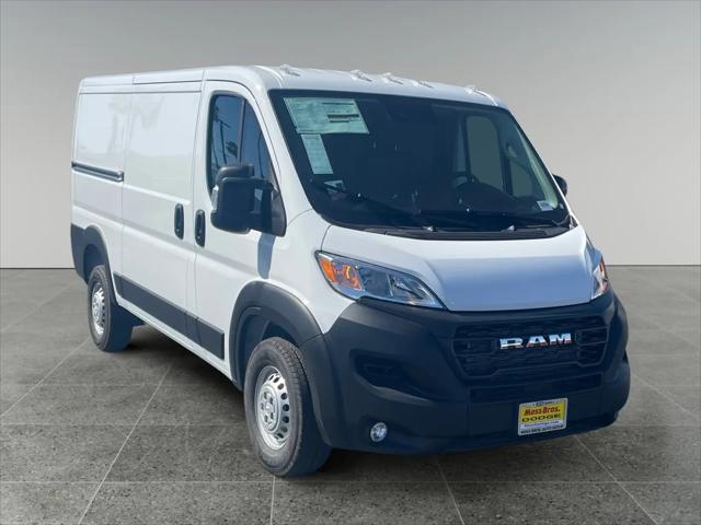 2026 Ram ProMaster Cargo Van Tradesman Low Roof 136" WB w/Pass Seat