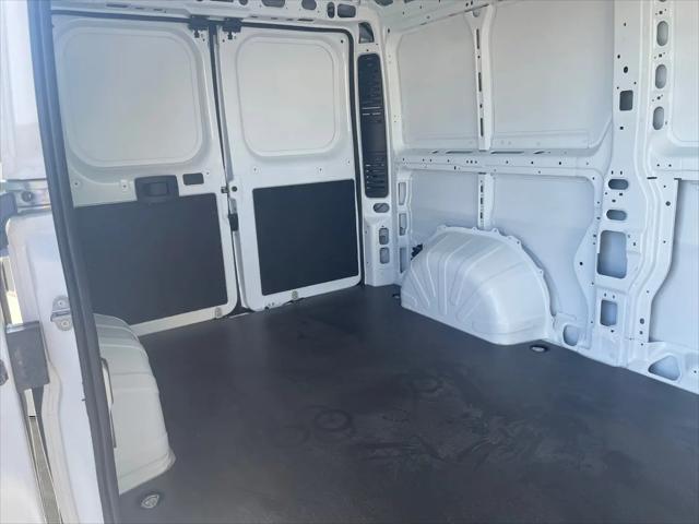 2026 Ram ProMaster Cargo Van Tradesman Low Roof 136" WB w/Pass Seat