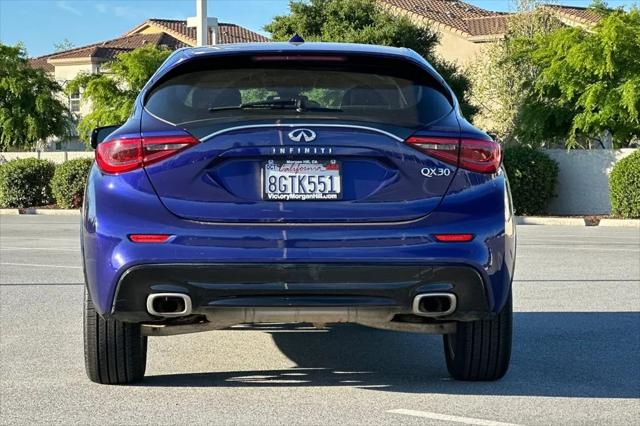 2018 INFINITI QX30 Luxury