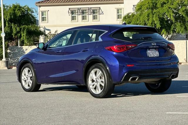 2018 INFINITI QX30 Luxury