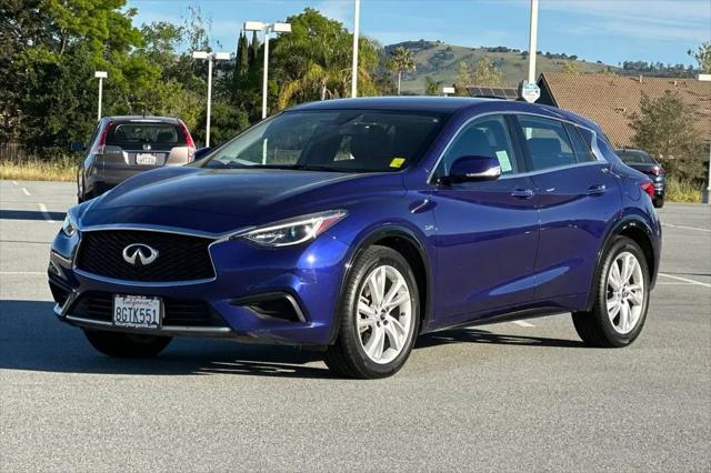 2018 INFINITI QX30 Luxury