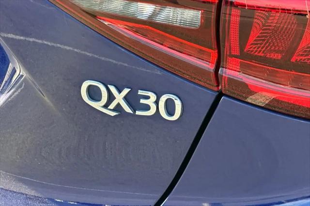 2018 INFINITI QX30 Luxury