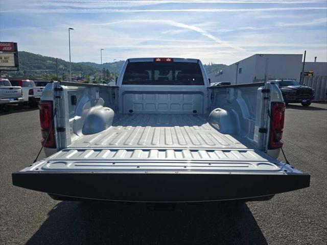 2026 Ram 3500 Tradesman Crew Cab 4x4 8' Box