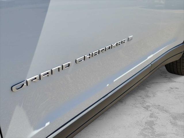 2026 Jeep Grand Cherokee Altitude 4x4