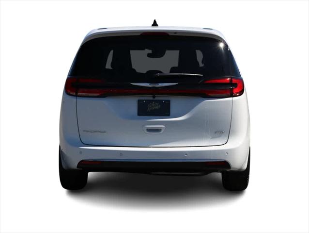 2026 Chrysler Pacifica Select AWD