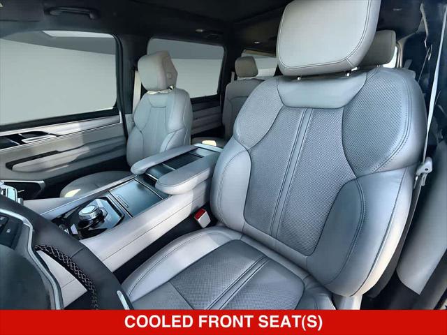 2026 Jeep Grand Wagoneer 4x2