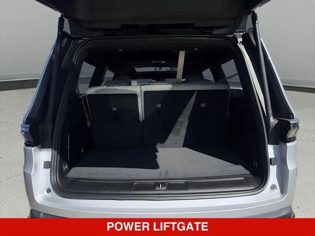 2026 Jeep Grand Wagoneer 4x2