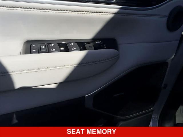 2026 Jeep Grand Wagoneer 4x2