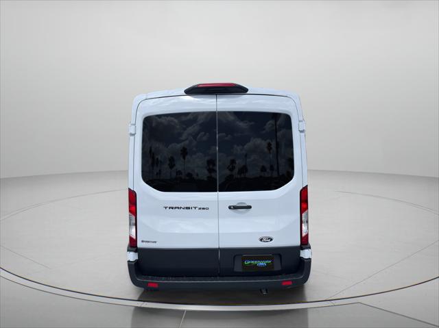 2026 Ford Transit Cargo Van T-250 148 Med Rf 9150 GVWR RWD