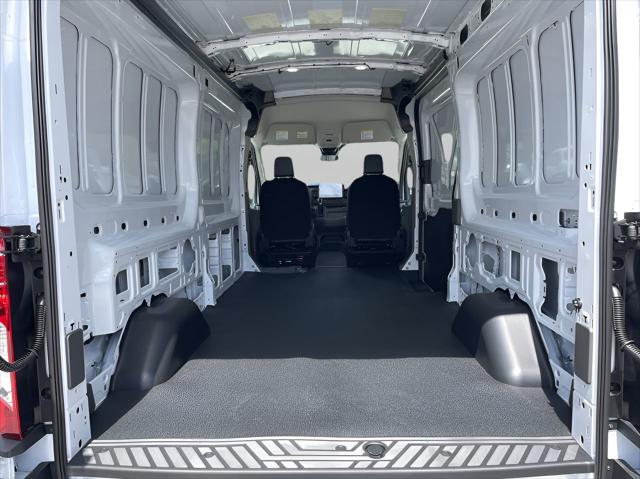 2026 Ford Transit Cargo Van T-250 148 Med Rf 9150 GVWR RWD