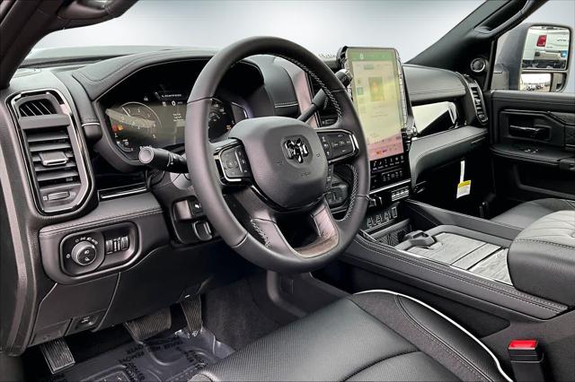 2026 RAM Ram 3500 RAM 3500 LIMITED CREW CAB 4X4 8 BOX