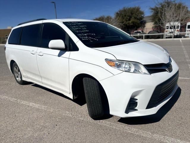 2020 Toyota Sienna LE