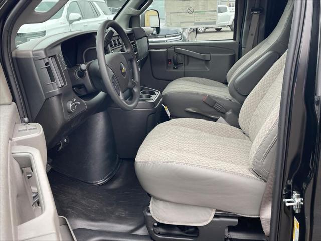 2026 Chevrolet Express Cargo Van 2500 Regular Wheelbase, WT, RWD