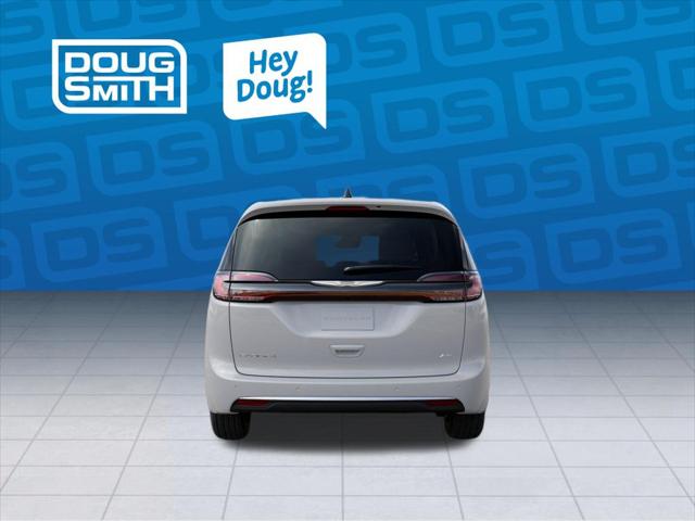 2026 Chrysler Pacifica Select AWD