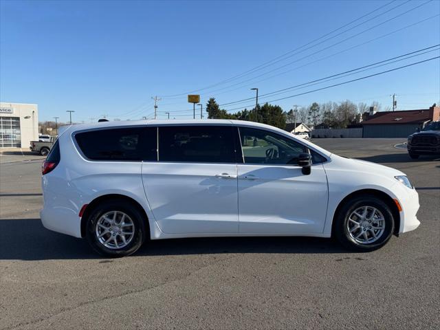 2026 Chrysler Voyager LX