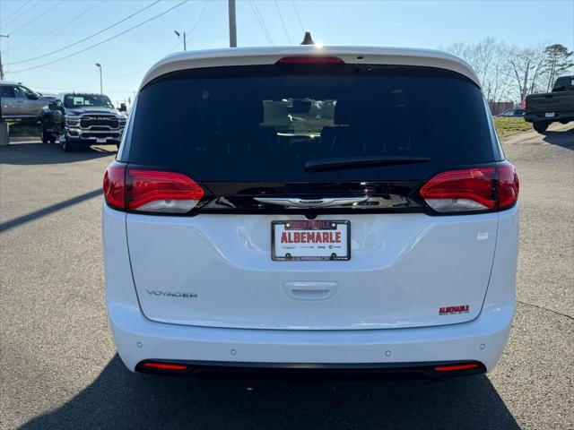 2026 Chrysler Voyager LX