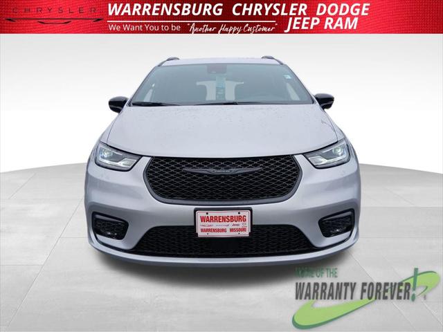 2026 Chrysler Pacifica Select AWD