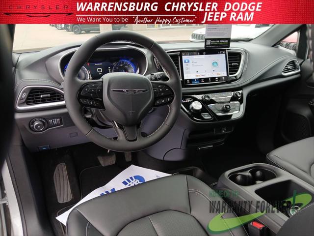 2026 Chrysler Pacifica Select AWD