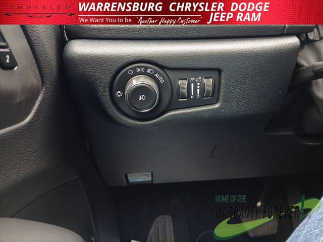 2026 Chrysler Pacifica Select AWD