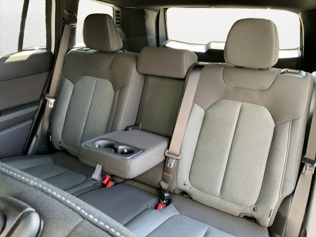 2026 Jeep Cherokee Laredo 4x4