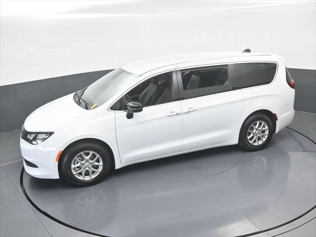 2026 Chrysler Voyager LX