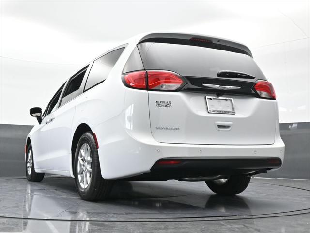 2026 Chrysler Voyager LX