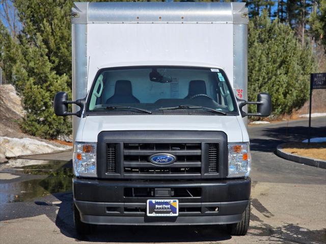 2024 Ford E-350 Cutaway Base