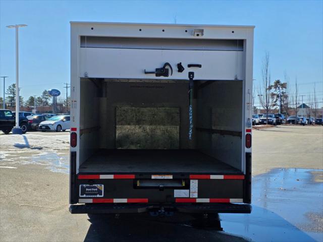 2024 Ford E-350 Cutaway Base