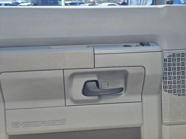 2024 Ford E-350 Cutaway Base