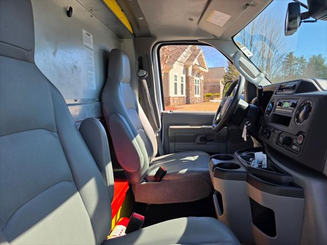 2024 Ford E-350 Cutaway Base
