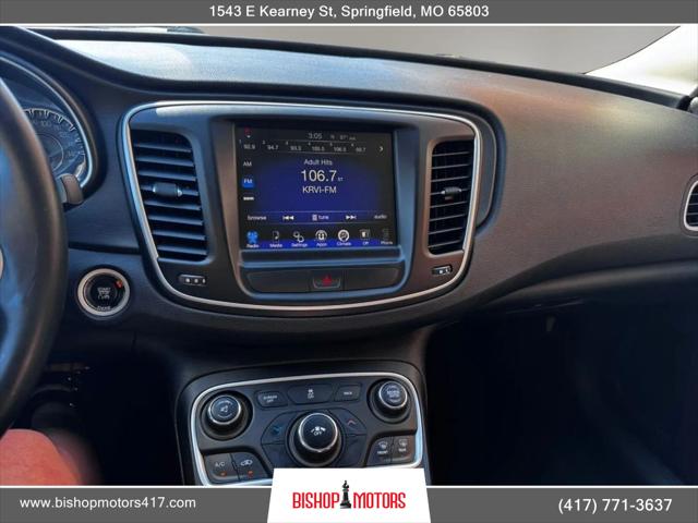 2015 Chrysler 200 Limited