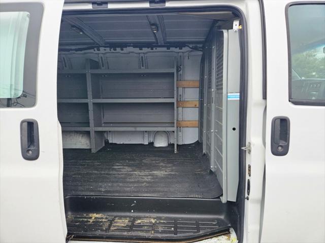 2017 GMC Savana 2500 Work Van