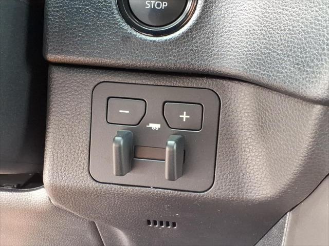 2026 Toyota Tundra SR5 CrewMax 5.5' Bed